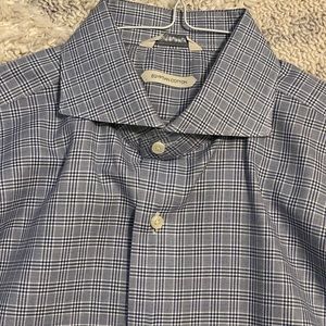 Lightly worn men’s SuitSupply button down.